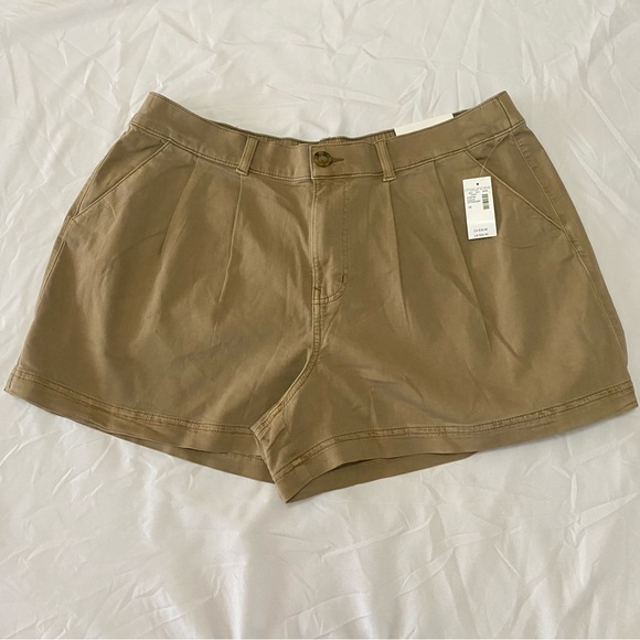 Maurice’s high waist shorts with pockets - Picture 1 of 3